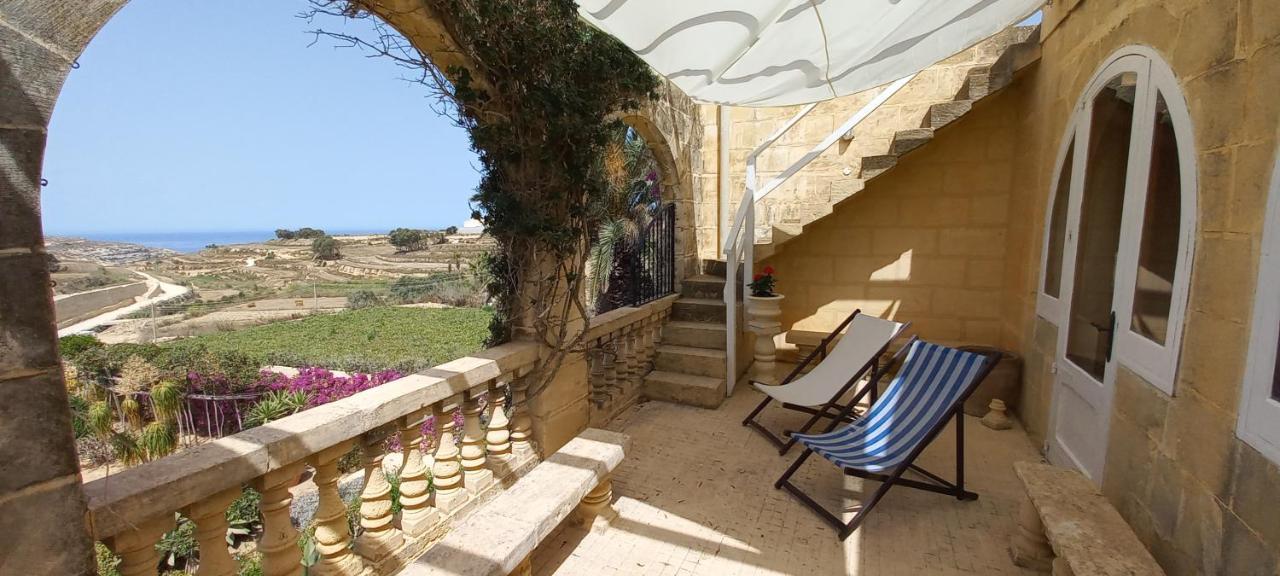 Dar Ta' Xmun - Idyllic Farmhouse With Pool, Garden, Seaview & Sunset San Lawrenz Exterior photo