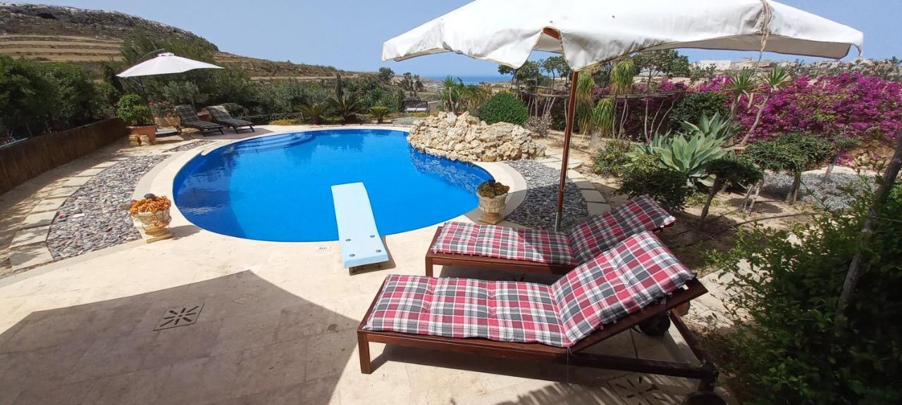 Dar Ta' Xmun - Idyllic Farmhouse With Pool, Garden, Seaview & Sunset San Lawrenz Exterior photo